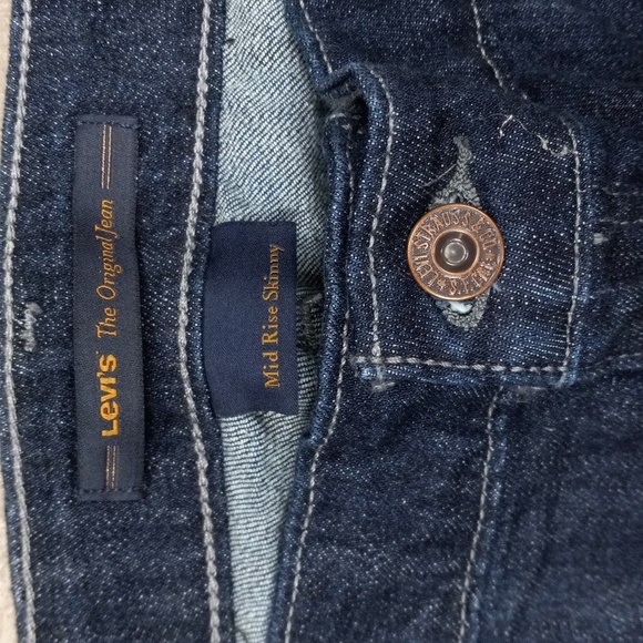 Levi's The Original Jean, Darkwash, Mid Rise Skinny Jeans - Picture 4 of 14